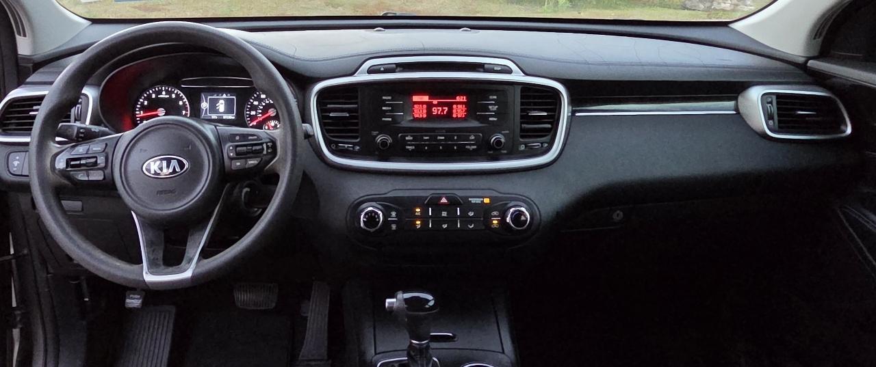 Kia Sorento L FWD 2017