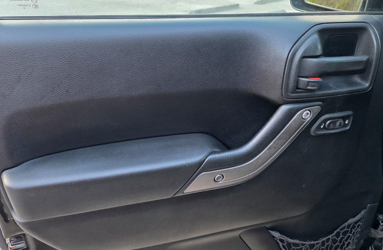 Jeep Wrangler Unlimited 4WD 4dr Sport 2015