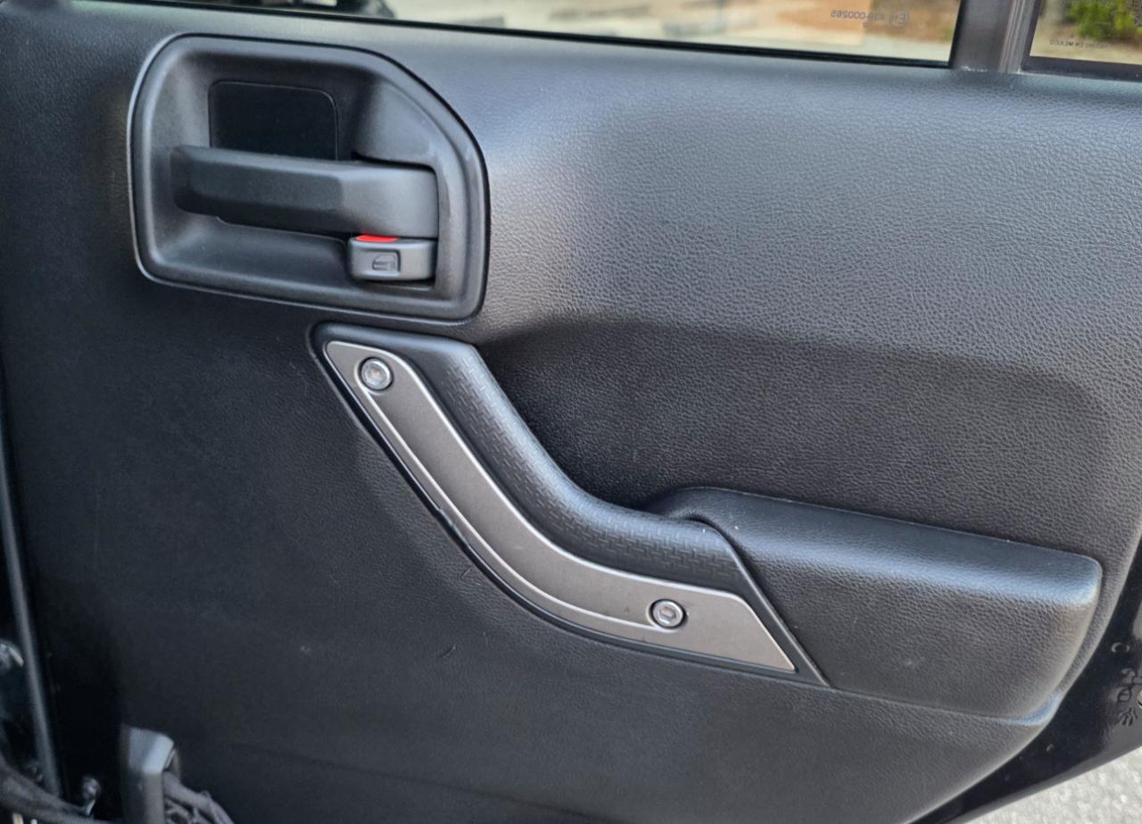 Jeep Wrangler Unlimited 4WD 4dr Sport 2015