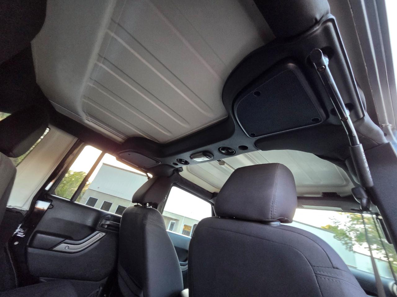 Jeep Wrangler Unlimited 4WD 4dr Sport 2015