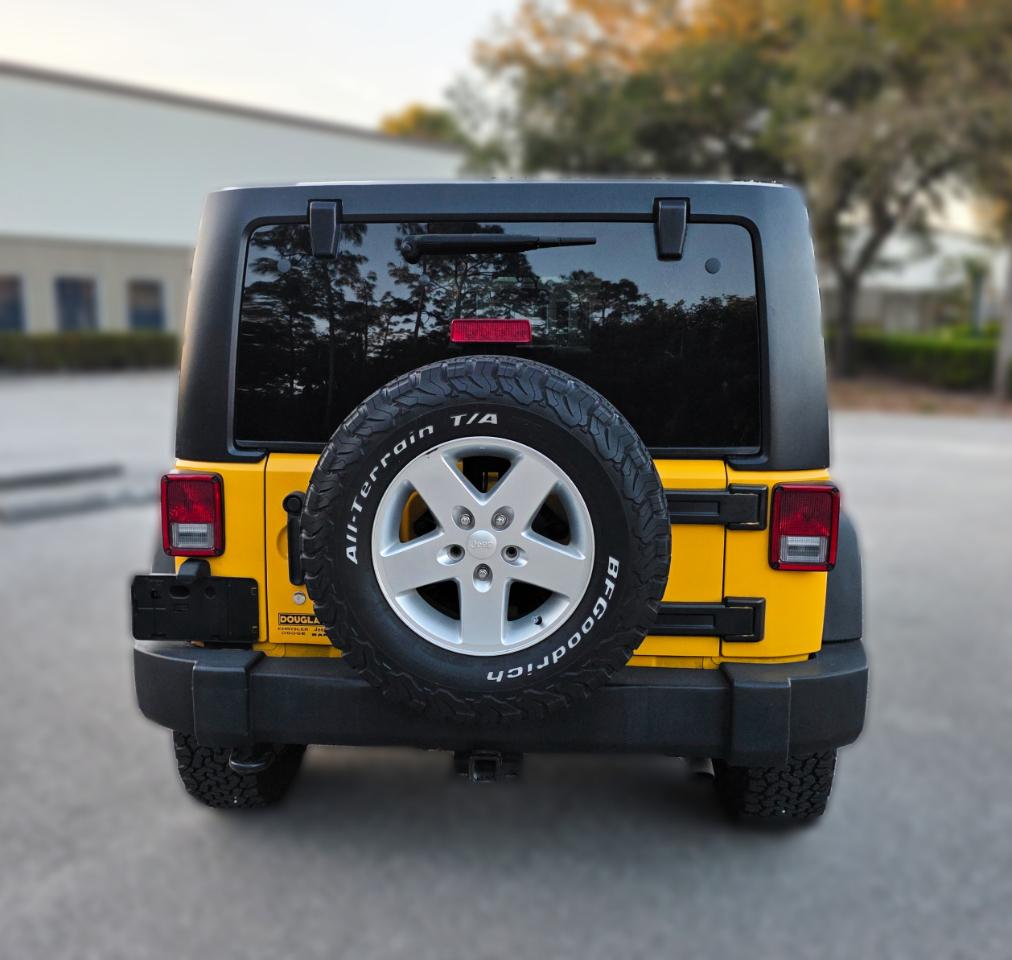 Jeep Wrangler Unlimited 4WD 4dr Sport 2015