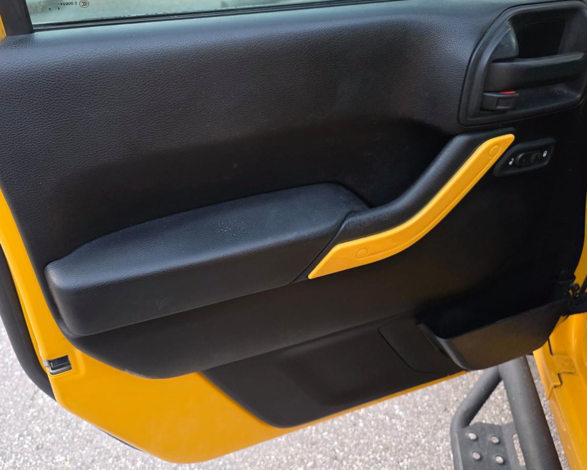 Jeep Wrangler Unlimited 4WD 4dr Sport 2015