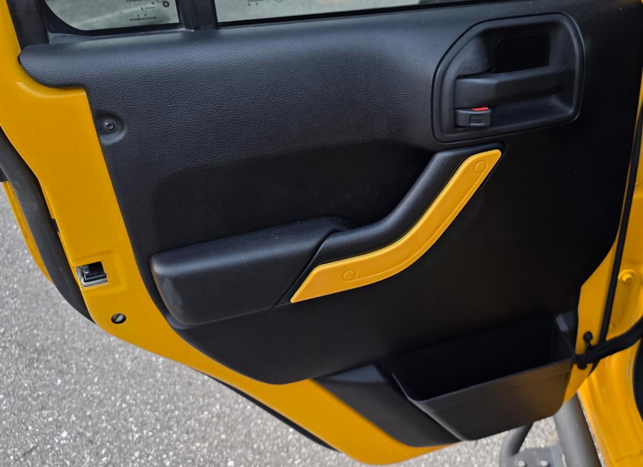 Jeep Wrangler Unlimited 4WD 4dr Sport 2015