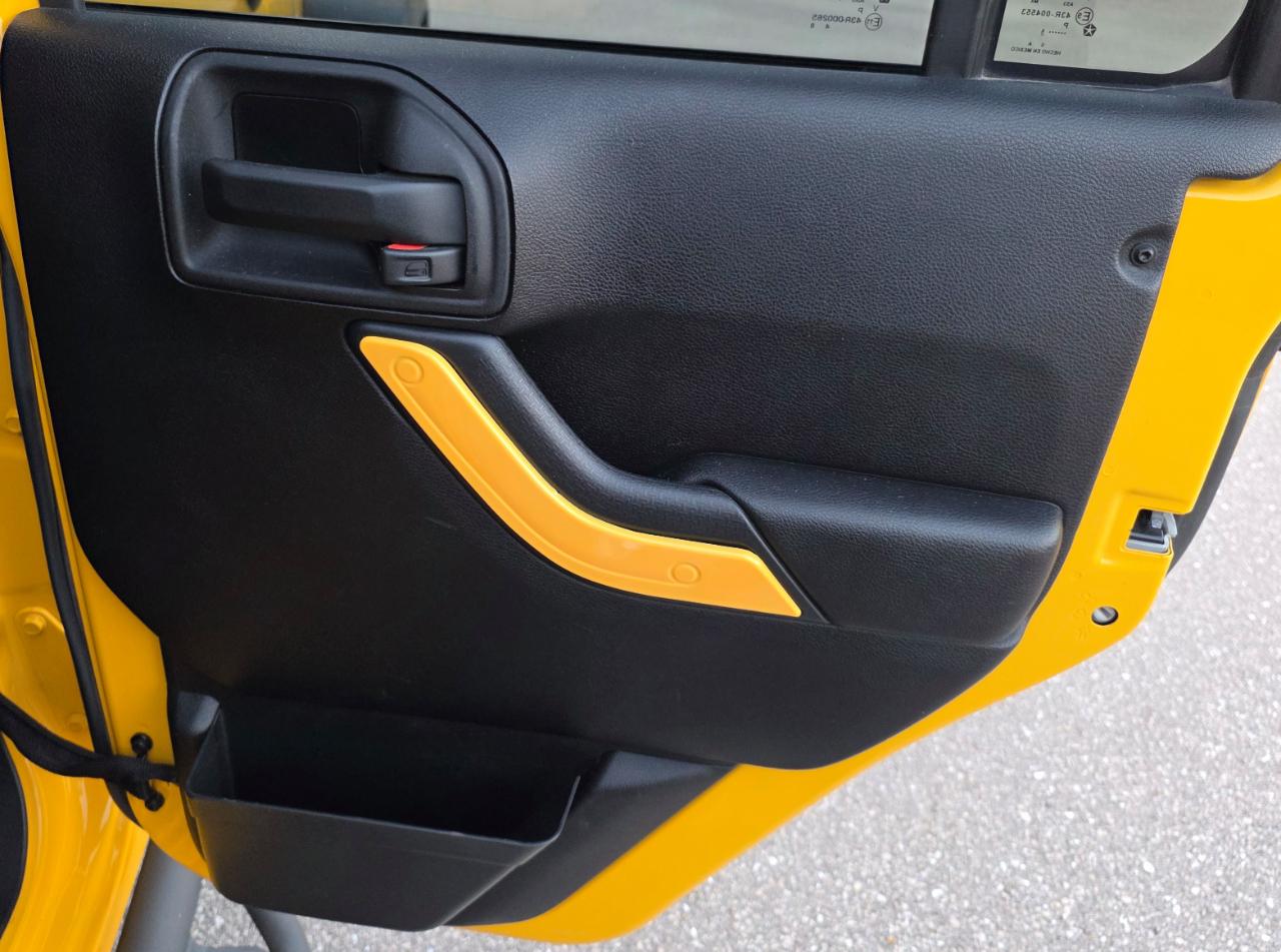 Jeep Wrangler Unlimited 4WD 4dr Sport 2015