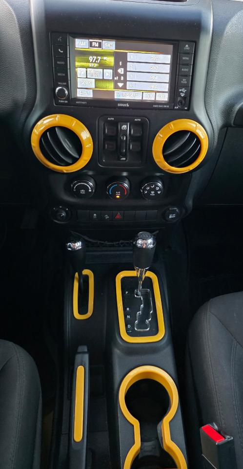 Jeep Wrangler Unlimited 4WD 4dr Sport 2015