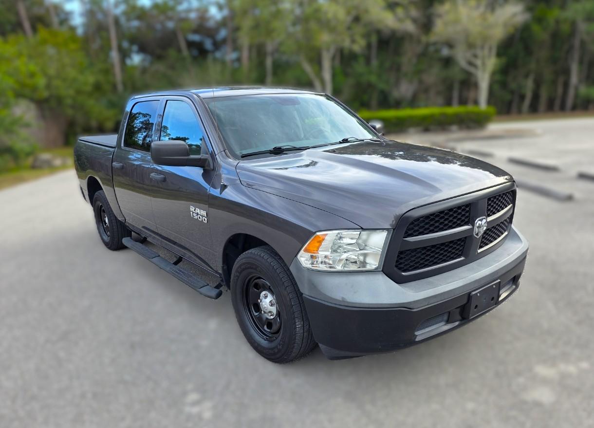 RAM 1500 Tradesman 4x2 Crew Cab 5'7" Box 2018