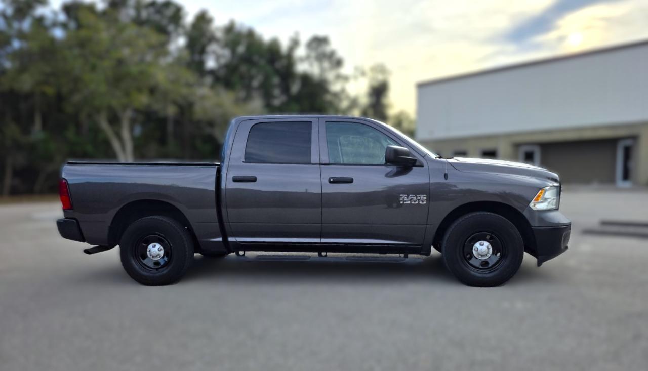 RAM 1500 Tradesman 4x2 Crew Cab 5'7" Box 2018
