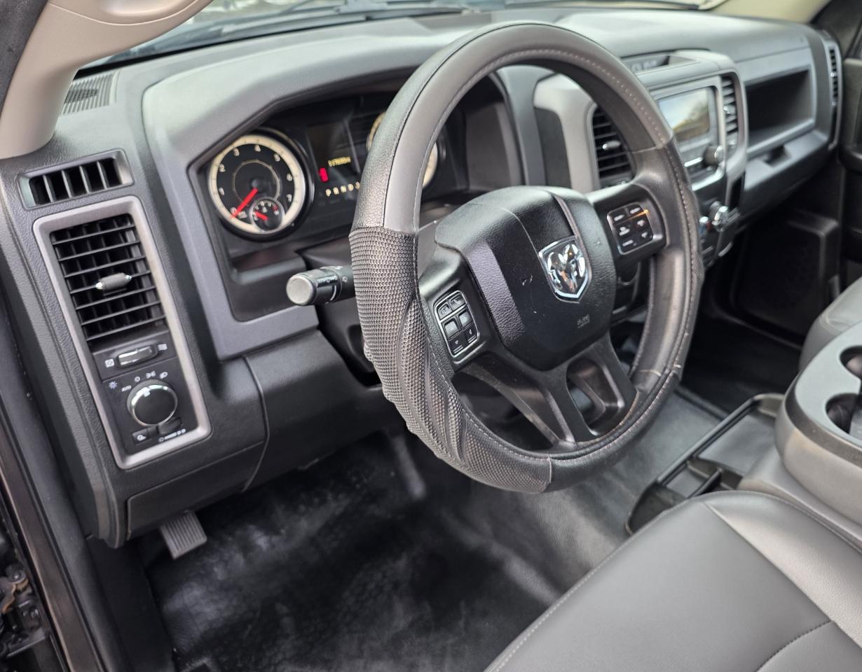 RAM 1500 Tradesman 4x2 Crew Cab 5'7" Box 2018