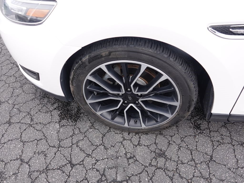 Ford Taurus SEL FWD 2017