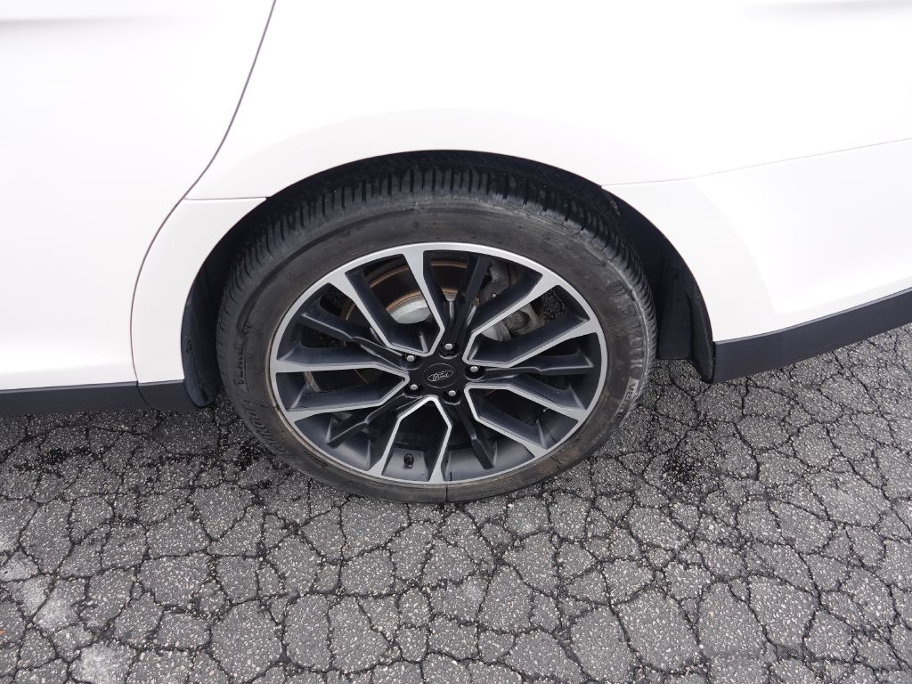 Ford Taurus SEL FWD 2017