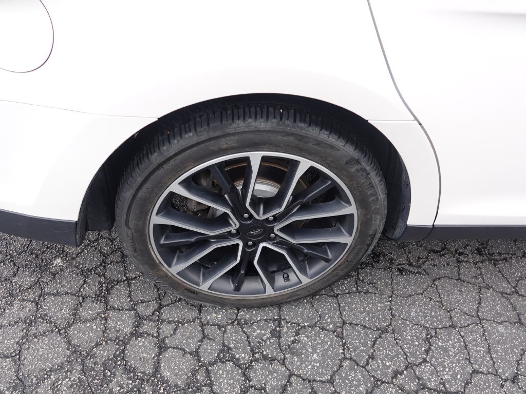 Ford Taurus SEL FWD 2017