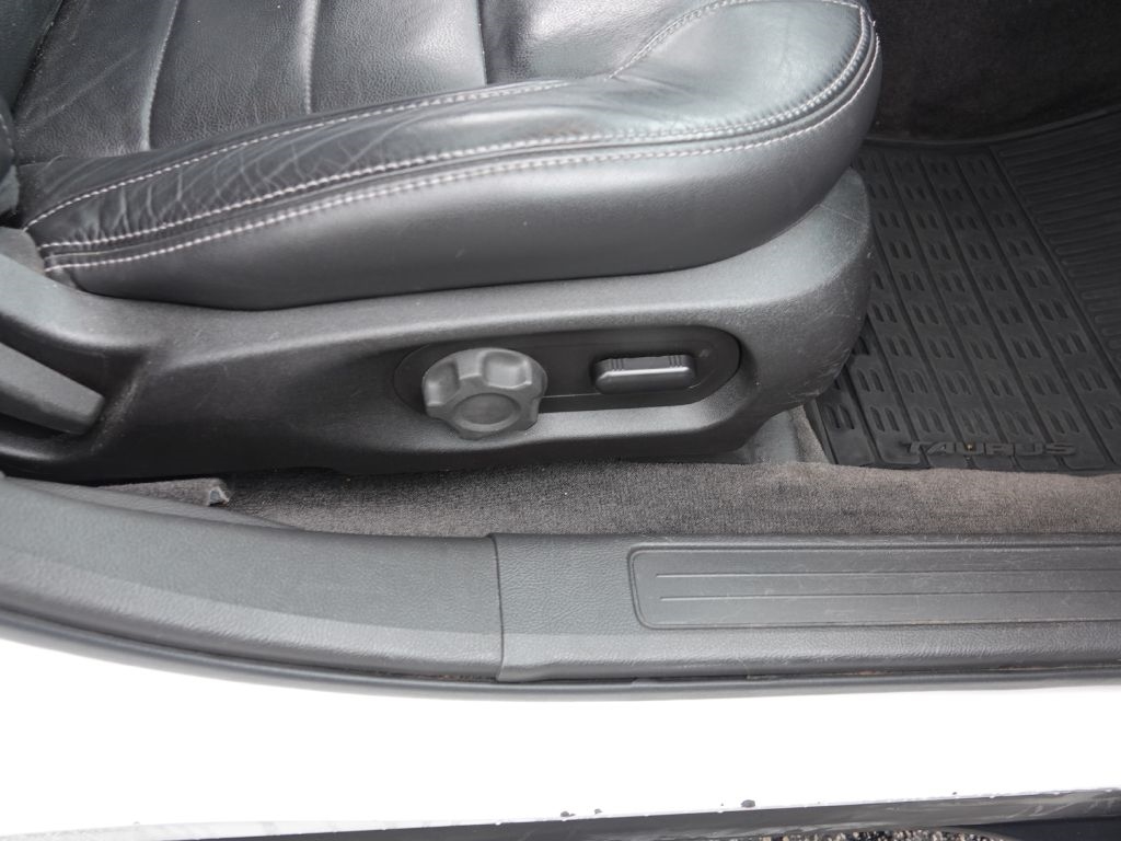 Ford Taurus SEL FWD 2017