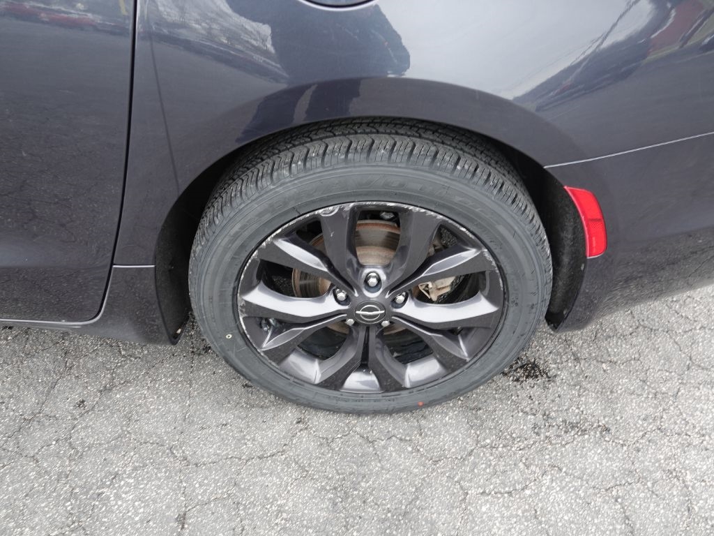 Chrysler Pacifica Touring-L 2020