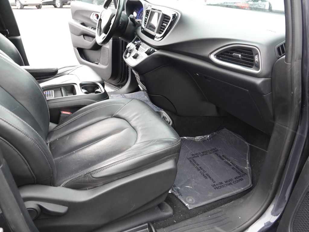 Chrysler Pacifica Touring-L 2020