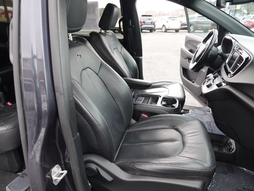 Chrysler Pacifica Touring-L 2020