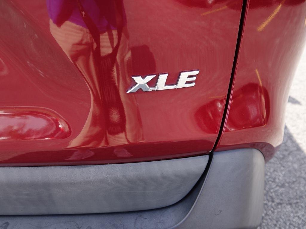 Toyota RAV4 XLE 2019