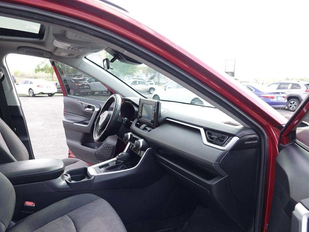 Toyota RAV4 XLE 2019