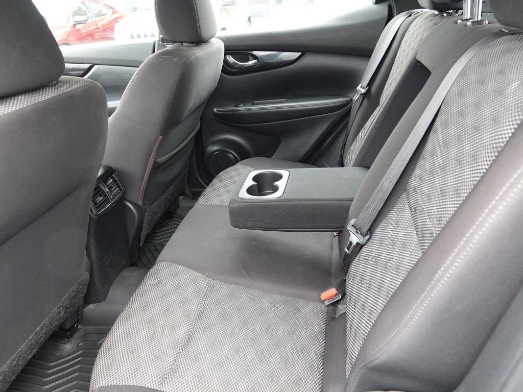 Nissan Rogue Sport S AWD 2017