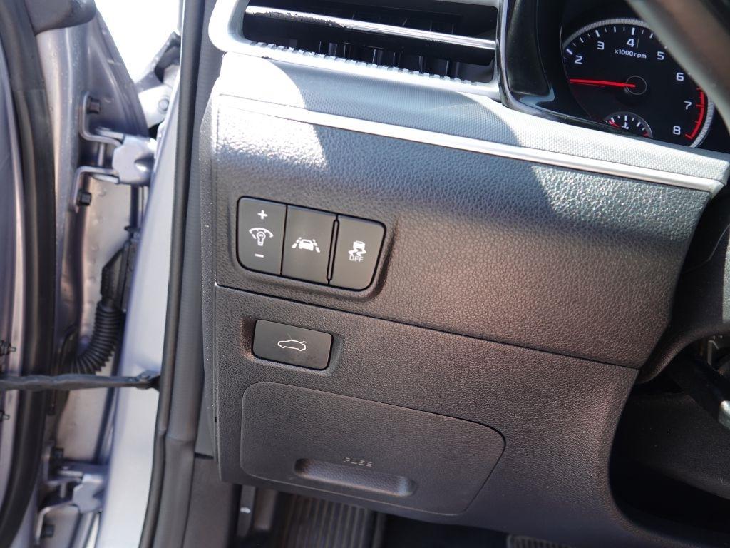Kia K5 LXS 2021
