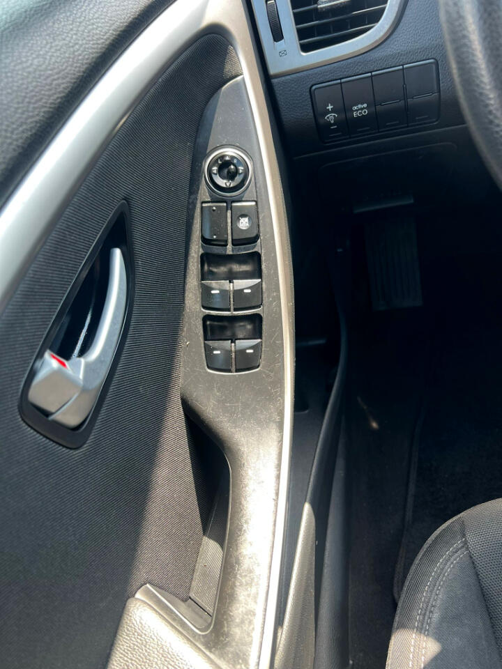 Hyundai Elantra GT A/T 2014 Hyundai Elantra GT A/T 2014