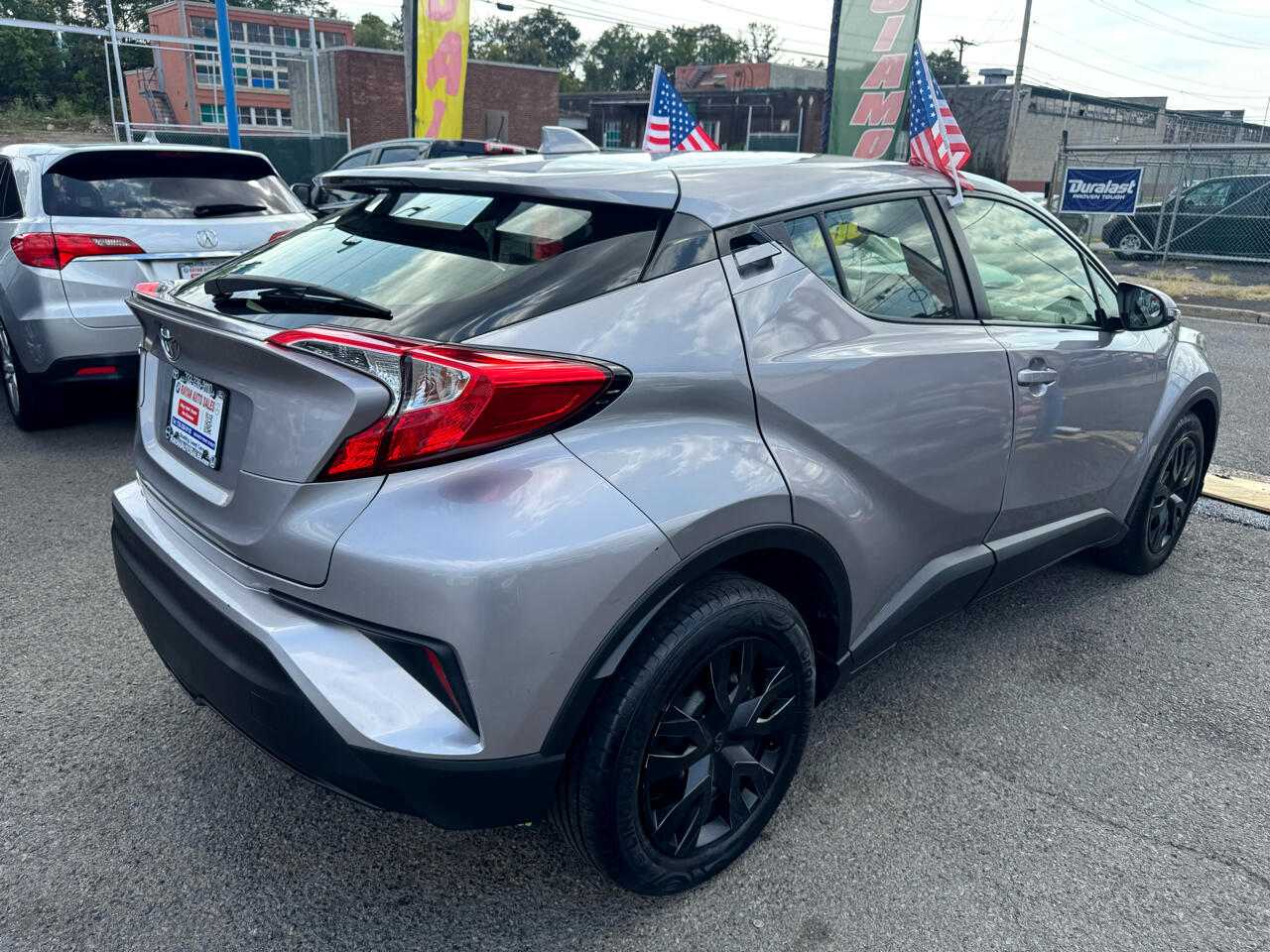 Toyota C-HR LE 2019 Toyota C-HR LE 2019