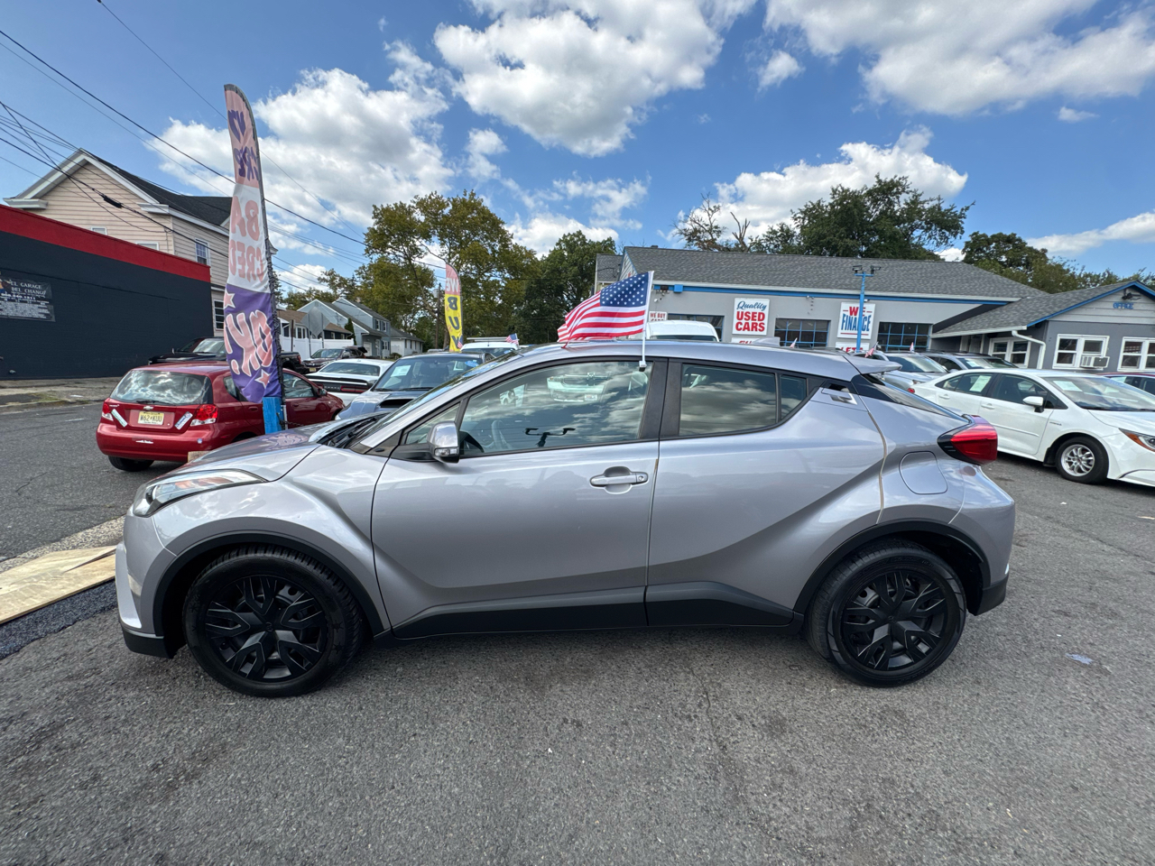 Toyota C-HR LE 2019 Toyota C-HR LE 2019