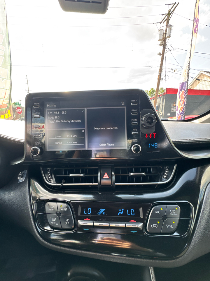 Toyota C-HR LE 2019 Toyota C-HR LE 2019