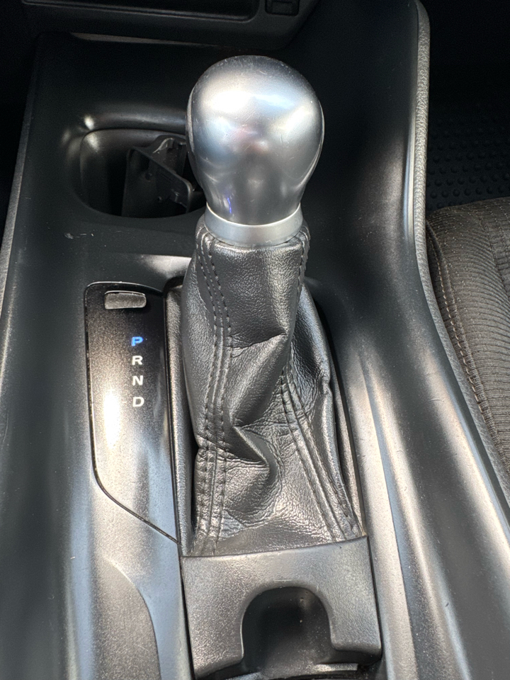 Toyota C-HR LE 2019 Toyota C-HR LE 2019