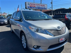 2015 Toyota Sienna  2015 Toyota Sienna