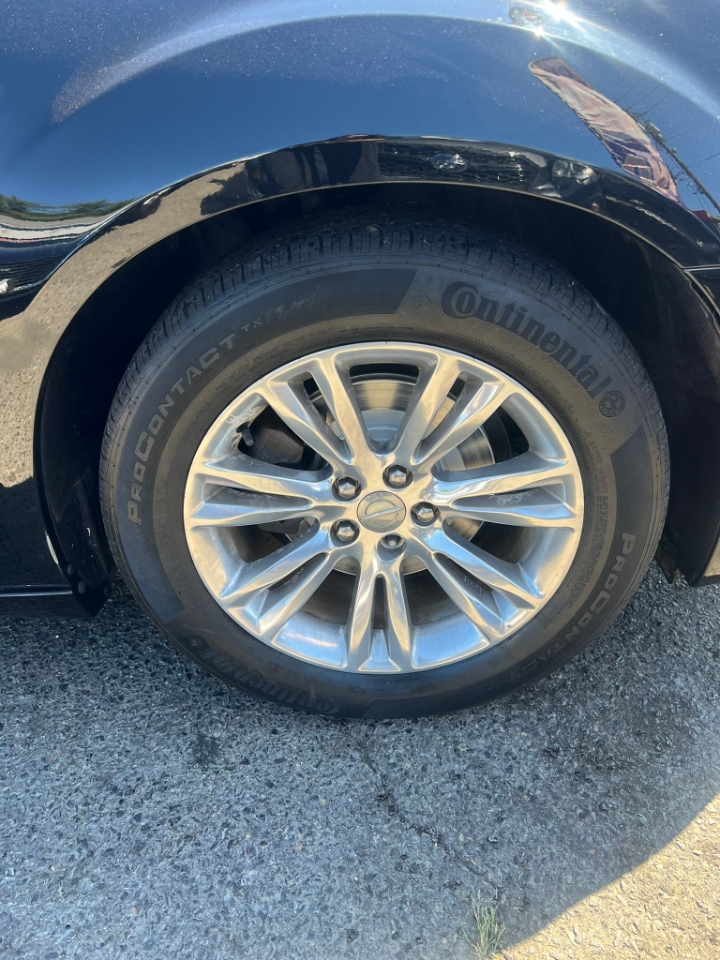 Chrysler 300 Limited RWD 2017 Chrysler 300 Limited RWD 2017