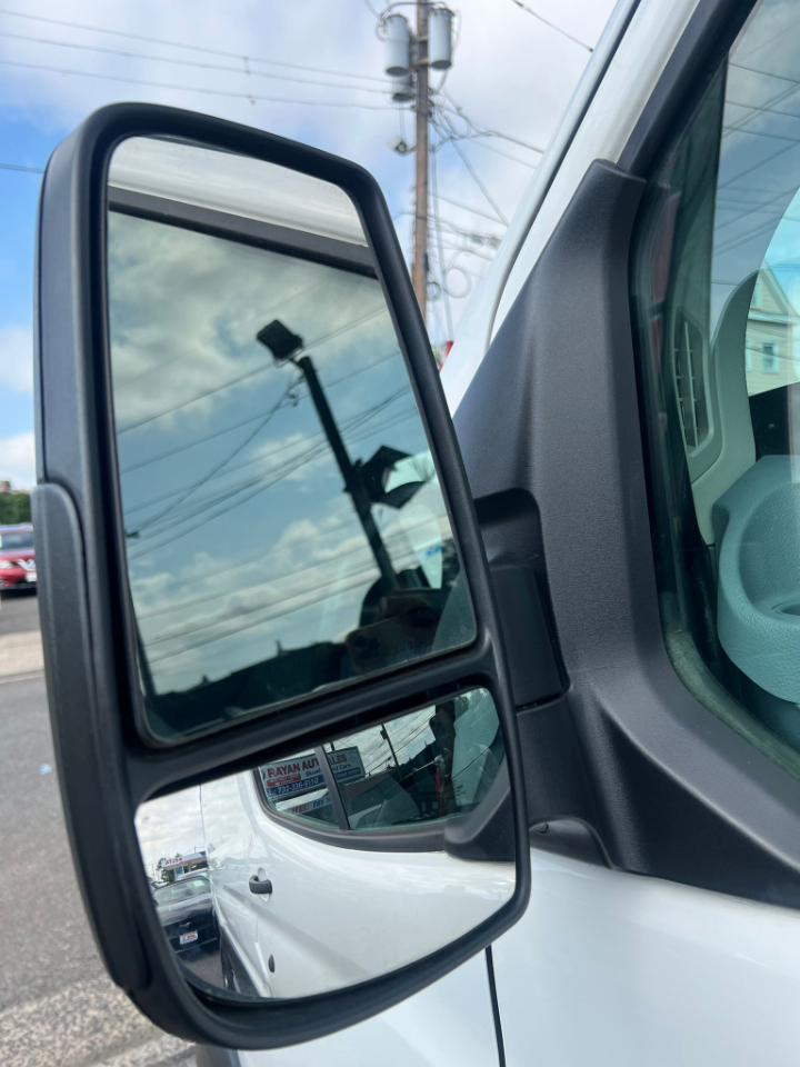 Ford Transit 250 Van Med. Roof w/Sliding Pass. 130-in. WB 2015