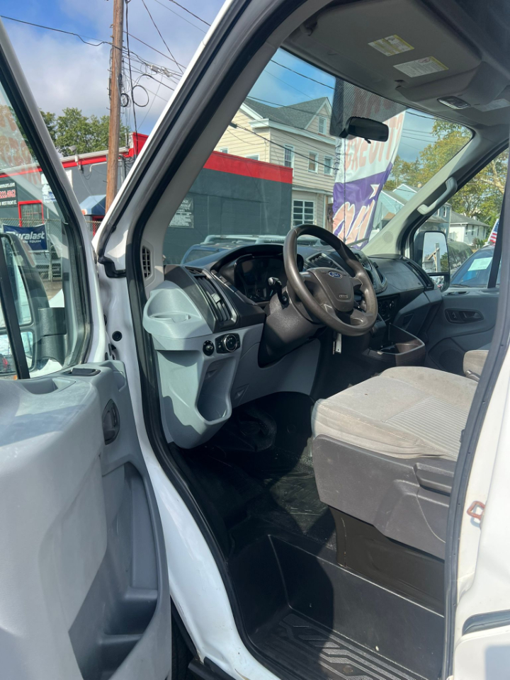 Ford Transit 250 Van Med. Roof w/Sliding Pass. 130-in. WB 2015