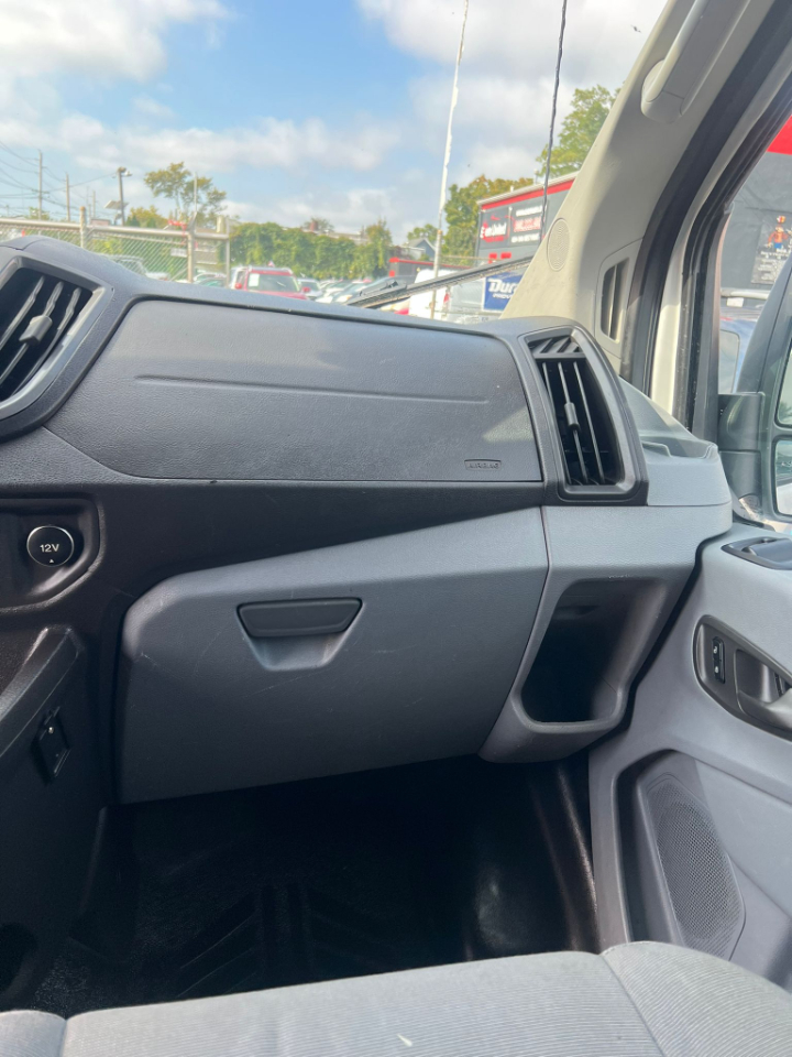 Ford Transit 250 Van Med. Roof w/Sliding Pass. 130-in. WB 2015