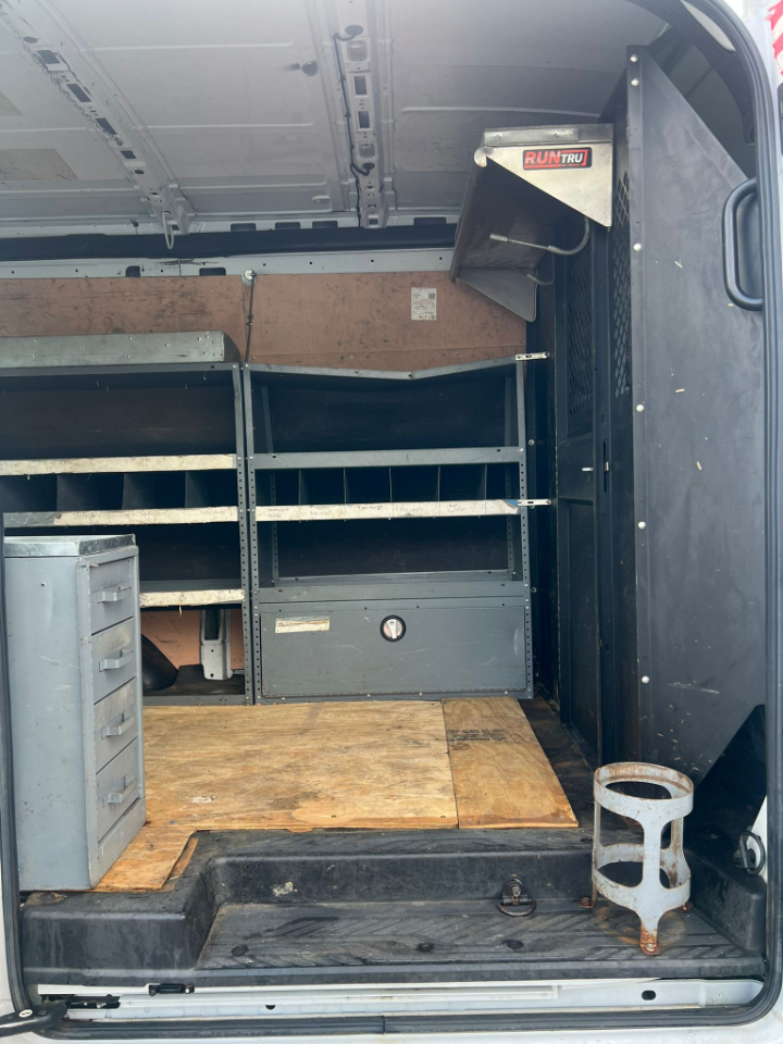 Ford Transit 250 Van Med. Roof w/Sliding Pass. 130-in. WB 2015