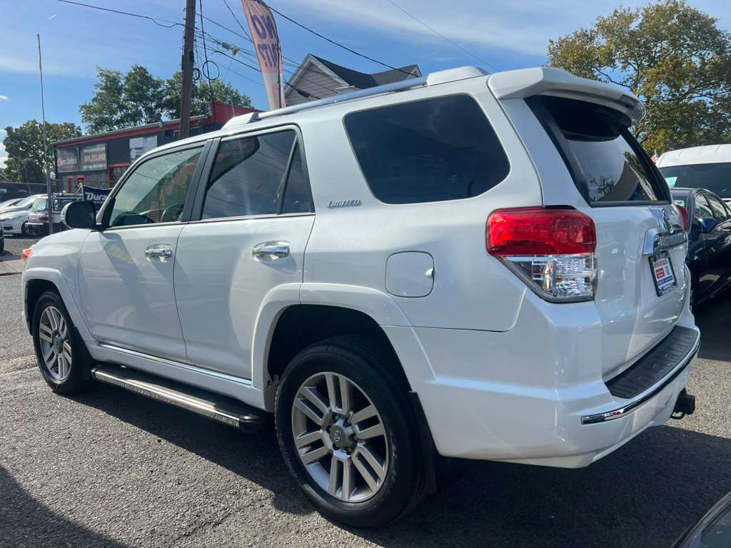 Toyota 4Runner SR5 4WD 2013 Toyota 4Runner SR5 4WD 2013