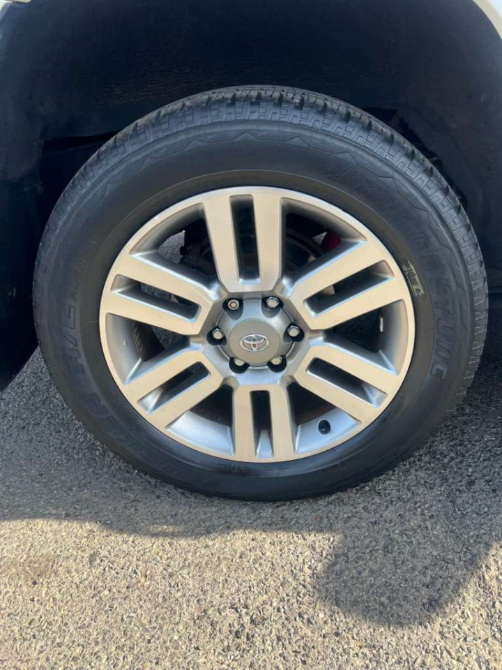 Toyota 4Runner SR5 4WD 2013 Toyota 4Runner SR5 4WD 2013