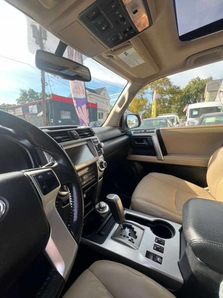 Toyota 4Runner SR5 4WD 2013 Toyota 4Runner SR5 4WD 2013