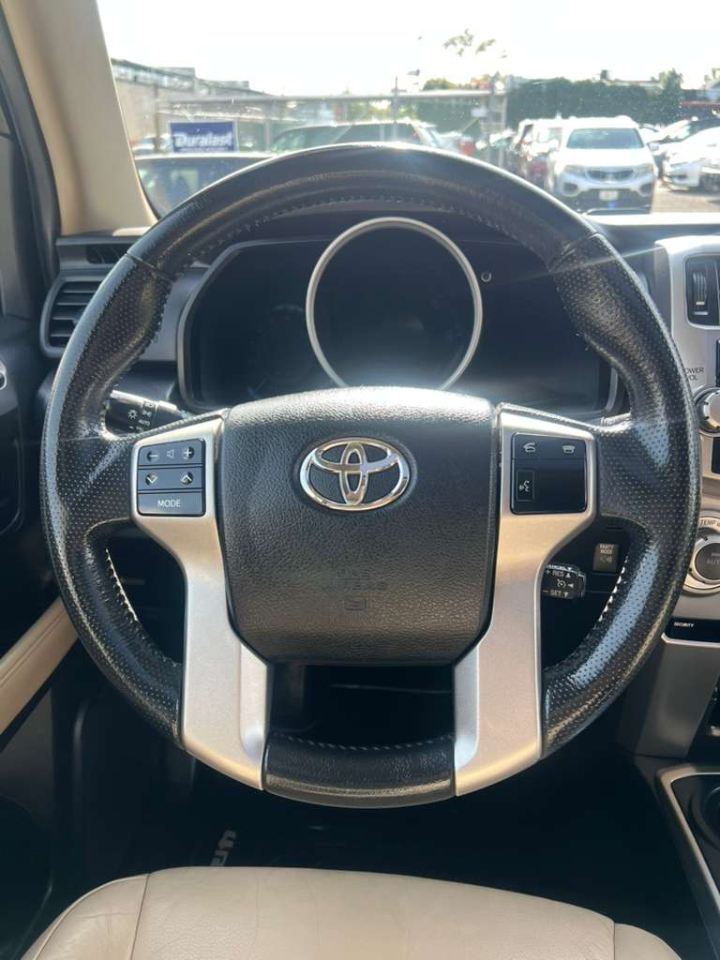 Toyota 4Runner SR5 4WD 2013 Toyota 4Runner SR5 4WD 2013