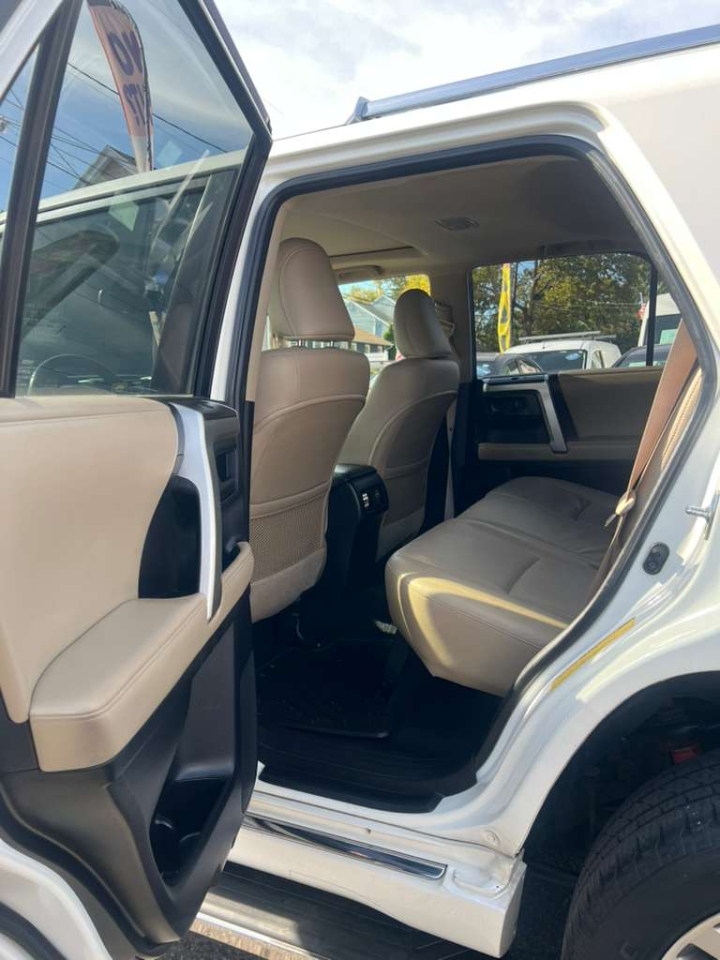 Toyota 4Runner SR5 4WD 2013 Toyota 4Runner SR5 4WD 2013
