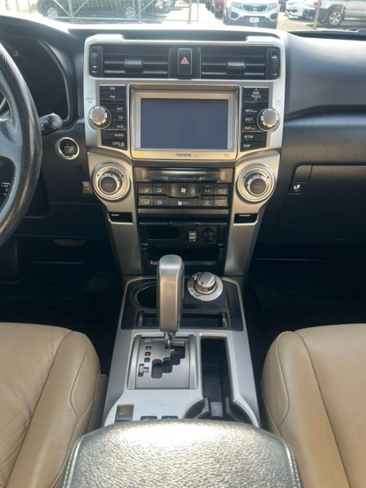 Toyota 4Runner SR5 4WD 2013 Toyota 4Runner SR5 4WD 2013