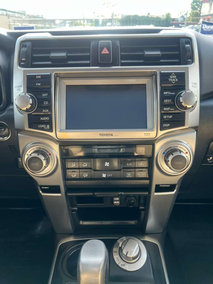 Toyota 4Runner SR5 4WD 2013 Toyota 4Runner SR5 4WD 2013