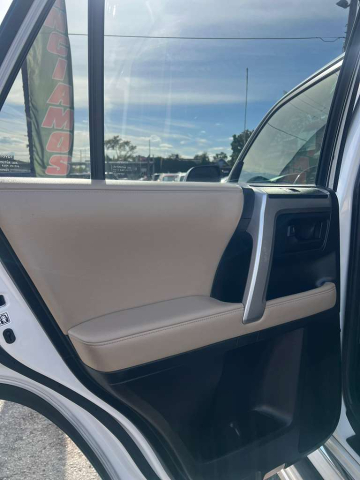 Toyota 4Runner SR5 4WD 2013 Toyota 4Runner SR5 4WD 2013