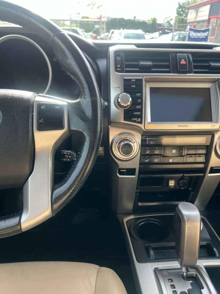 Toyota 4Runner SR5 4WD 2013 Toyota 4Runner SR5 4WD 2013