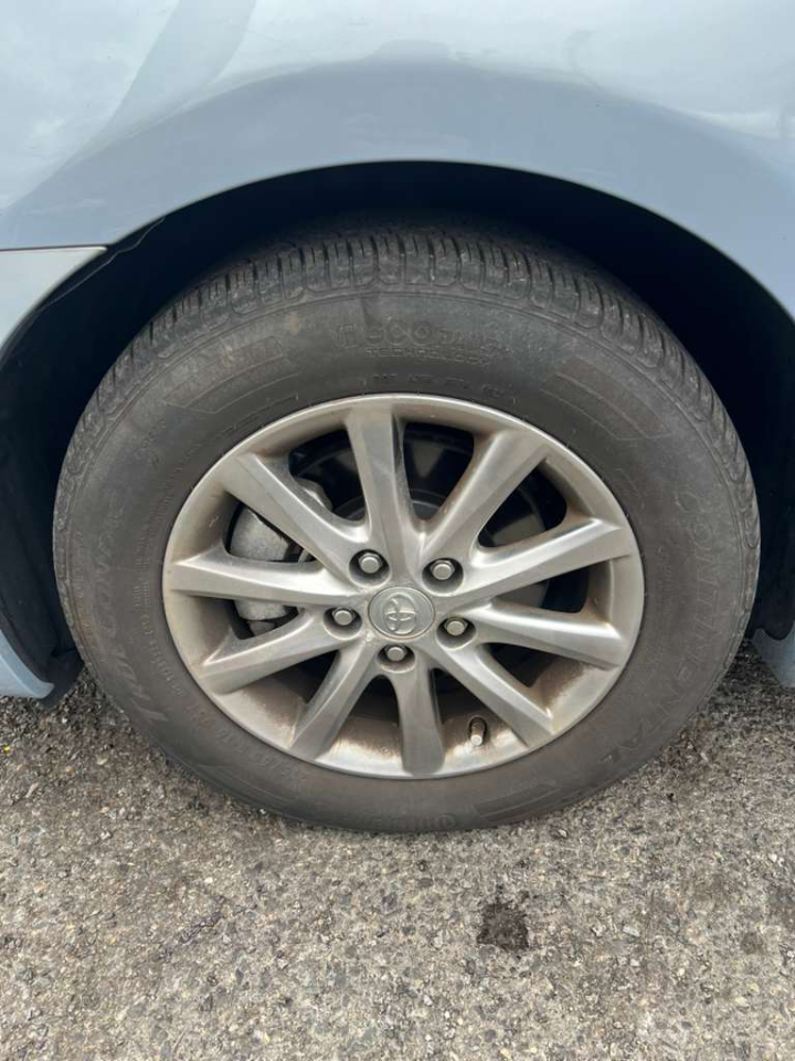 Toyota Camry Hybrid Sedan 2011 Toyota Camry Hybrid Sedan 2011