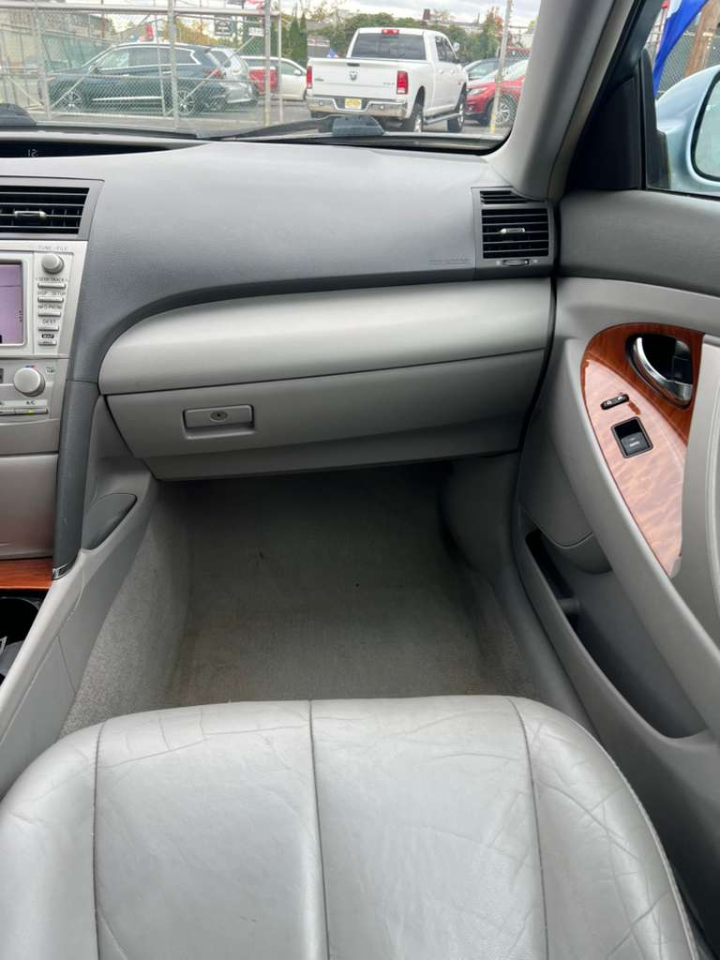 Toyota Camry Hybrid Sedan 2011 Toyota Camry Hybrid Sedan 2011