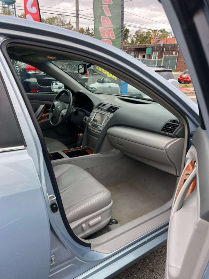 Toyota Camry Hybrid Sedan 2011 Toyota Camry Hybrid Sedan 2011
