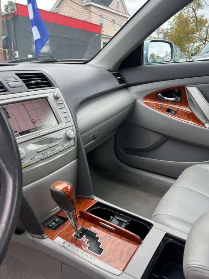 Toyota Camry Hybrid Sedan 2011 Toyota Camry Hybrid Sedan 2011