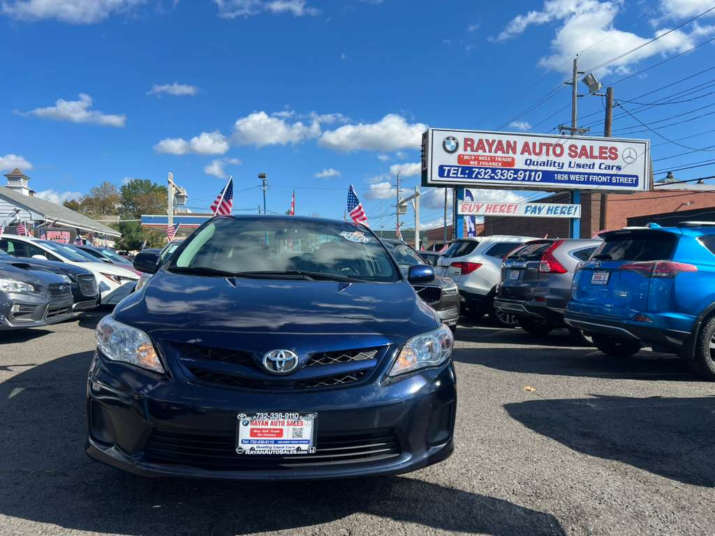 Toyota Corolla S 5-Speed MT 2012 Toyota Corolla S 5-Speed MT 2012
