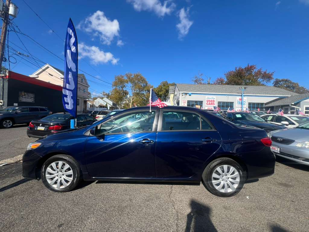 Toyota Corolla S 5-Speed MT 2012 Toyota Corolla S 5-Speed MT 2012