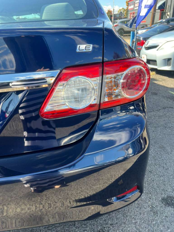 Toyota Corolla S 5-Speed MT 2012 Toyota Corolla S 5-Speed MT 2012